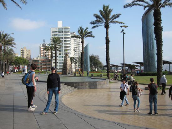 Strandpromenade ladet zum spazieren ein.