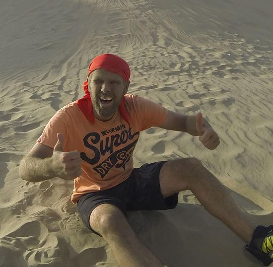 Dieser Kamerad erinnerte uns an einen Strauß, da er auch den Kopf in den Sand gesteckt hat.