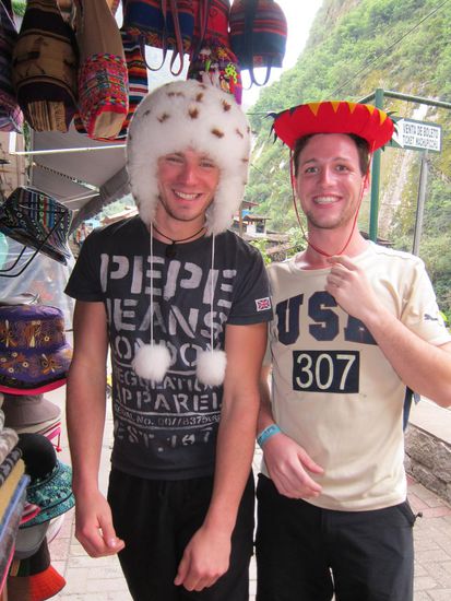 Flos neuer Faible, Repo ließ sich auch schon anstecken, ich glaube die Beiden sind gerade in der Selbstfindungsphase haha.