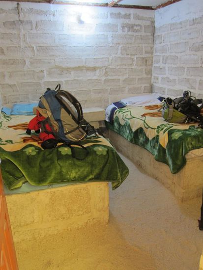 Schlafstätte am zweiten Tag, mit Dusche gegen Aufzahlung.