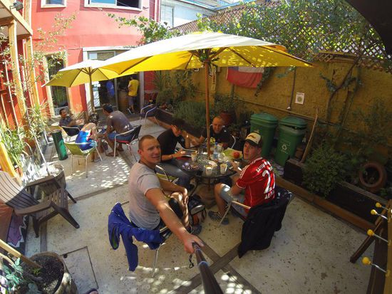 Frühstück nach der Ankunft in Santiago im nicht gebuchten aber trotzdem besseren Hostel.