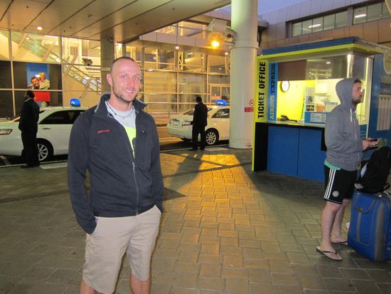 4 Uhr morgens in Auckland. Die Frisur sitzt.