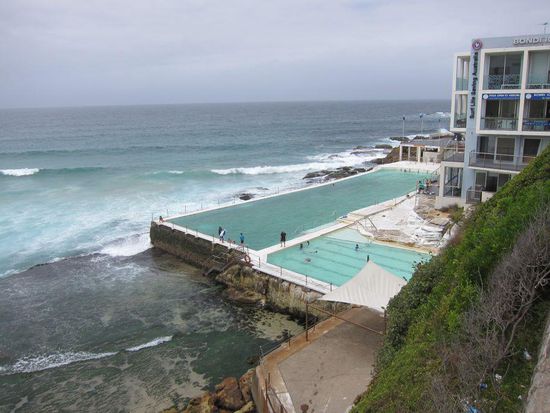Pool am Meer am Bondi Beach.