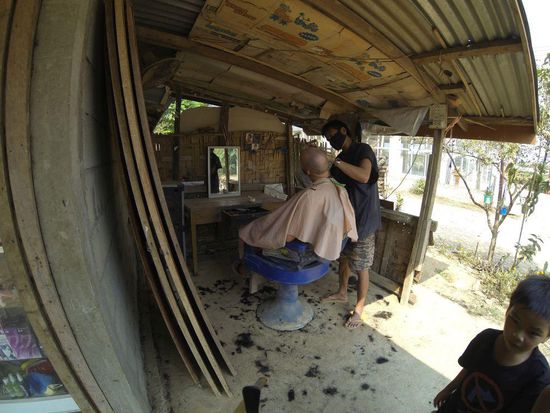 Aber nicht ohne vorher beim Friseur gewesen zu sein, oder was zumindest teilweise so ausgesehen hat