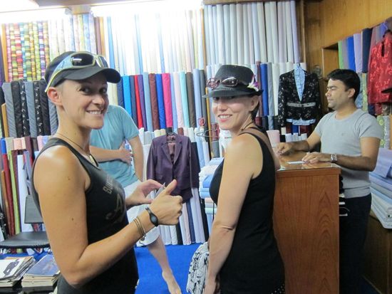 Alles in Ordnung. Kreditkarte raus und bezahlen. Zum Glück sieht man meine herabgezogenen Mundwinkel nicht, da es sich um meine Karte handelt die das übernimmt !