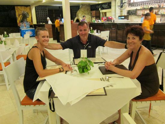 Der Papa und seine beiden Mädls. Danke für den Besuch.