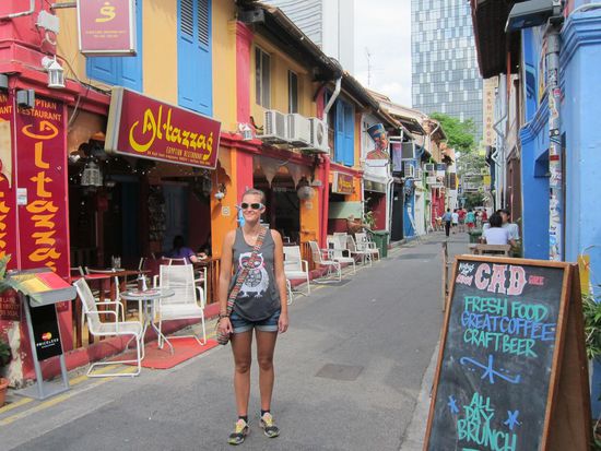 Arab Street. Hier gibts arabisches Essen von bis. Wir haben angeblich was typisch muslimisches gegessen.