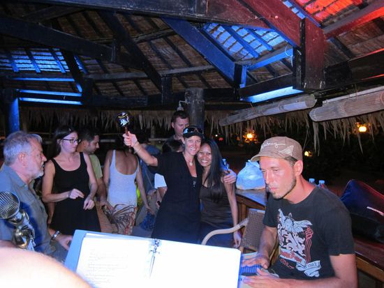 Der Tatz beim feiern haha.