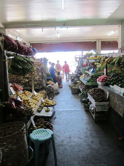 Obst und Gemüse gibt es auch immer frisch.