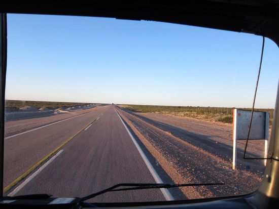 Die ersten paar hundert Kilometer gab es nur Wiesen und Rinder. Auf den weiteren paar hundert Kilometer nur Steppe, einfach unglaublich.