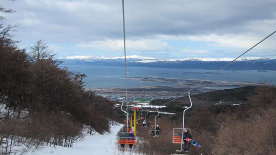 Hier der Beweis, dass es Lifte gibt und wir damit gefahren sind. Schaut schon lustig aus, wenn man mit dem Lift so Richtung Meer fährt.