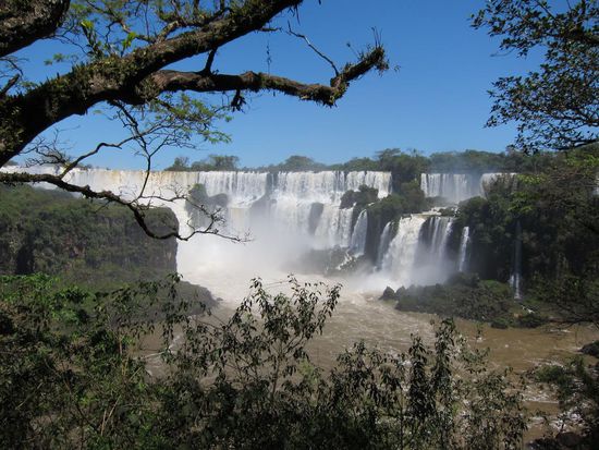 ........... große Wasserfälle, ............