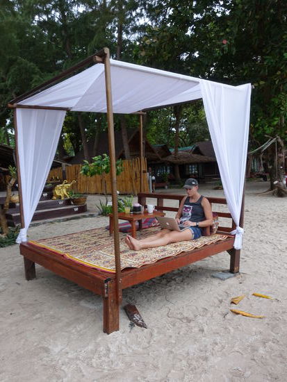 Recherchearbeiten beim Frühstück