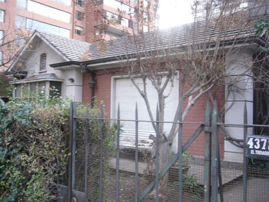 Und da zwischen steht dieses Haus, in dem ich wohne^^