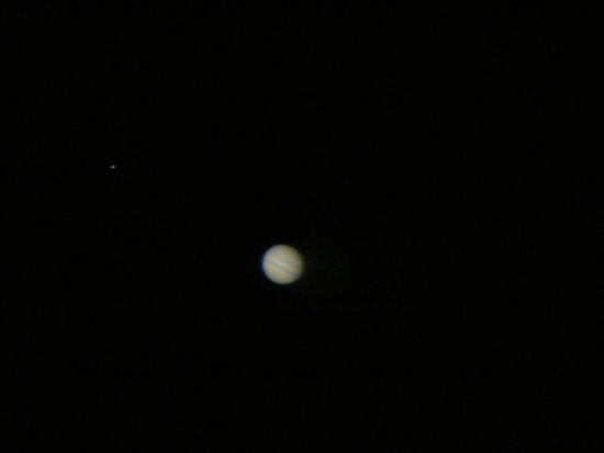 Der Jupiter mit einem seiner Monde