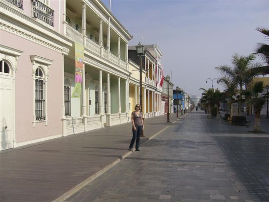 Calle Baquedano (obwohl Sonntag war, oder gerade deswegen, war die Stadt wie ausgestorben, aber was machen die Leute hier am Wochenende, ich meine die nächste Stadt ist 4 Stunden und das nächste Dorf 2 Stunden entfernt?!)