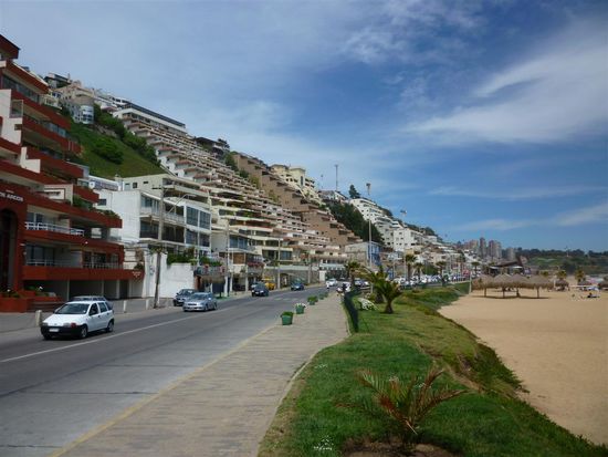 Die ganzen Appartmenthäuser sind in den Hügel reingegbaut