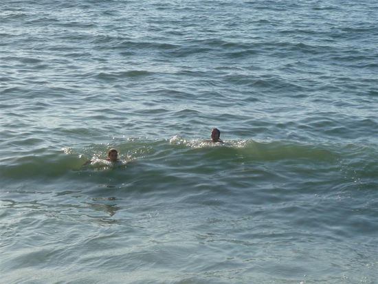 Angelika und Martina im Meer! bbbr