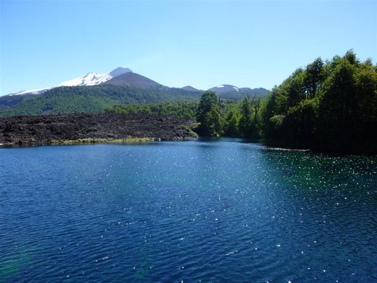 Lago Arcoiris. Das Wasser war ganz blau
