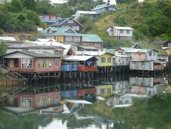 Die berühmten Palafitos (Pfahlbauten)