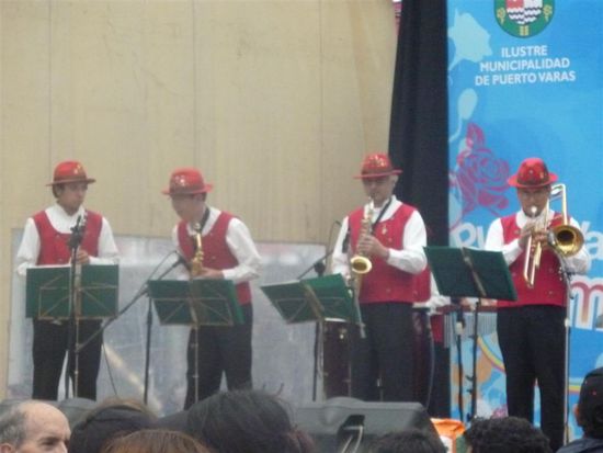 Dazu gab eine Blaskapelle in Schwarzwäldertracht^^