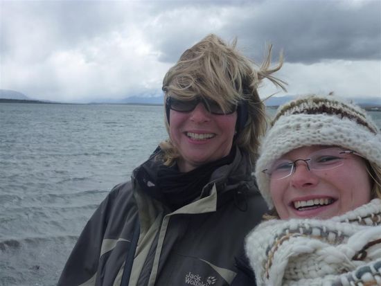 ganz schön winidig und kalt, aber dick eingepackt geht alles  Und hier ist schließlich ja auch Sommer