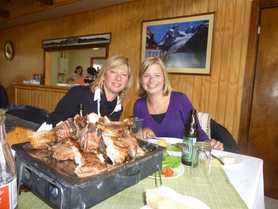 Beim Essen mit seehr viel Fleisch