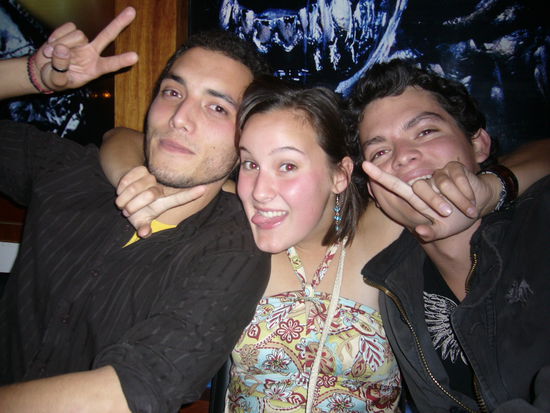 Ein Chilene, eine Amerikanerin und Rodriguez