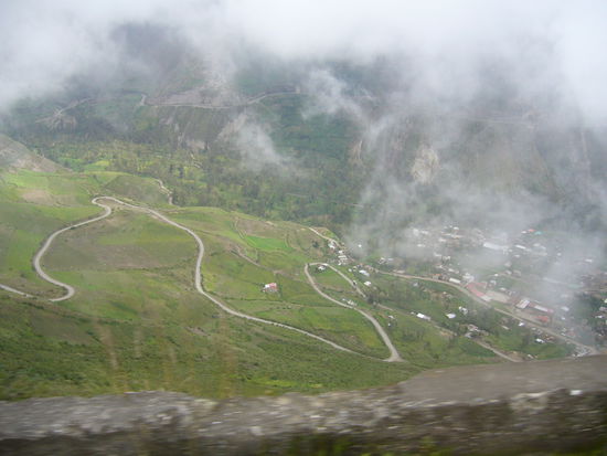 Steile Täler und schnelle Busse, oftgenug eine tödliche Mischung
