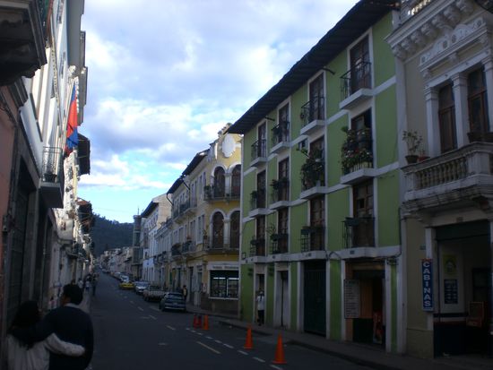 Eine Strasse etwas ausserhalb der Altstadt