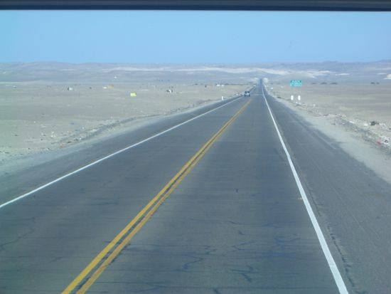 Fahrt durch die Wueste...