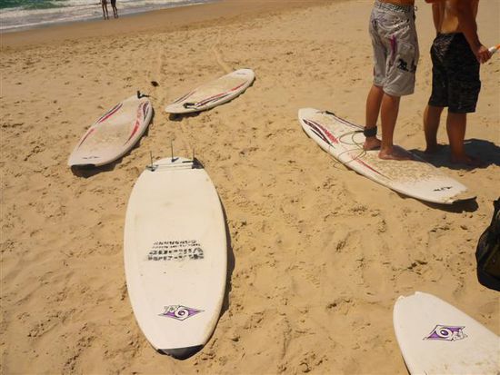 unsere kläglichen surfversuche mit den versifften ostelboards^^ kein wunder, dass es umsonst war