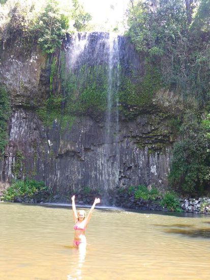 wir waren direkt unterm wasserfall schwimmen, total toll