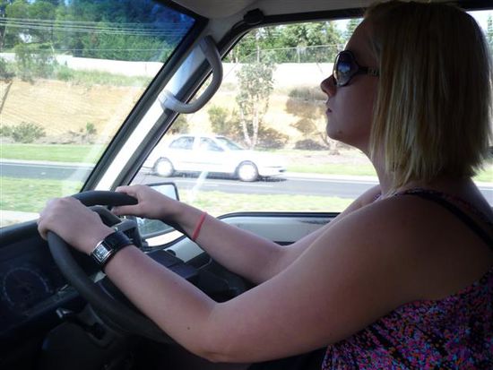 mit lotta im auto unterwegs