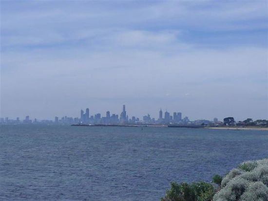 die skyline...sieht bisschen aus wie chicago find ich...