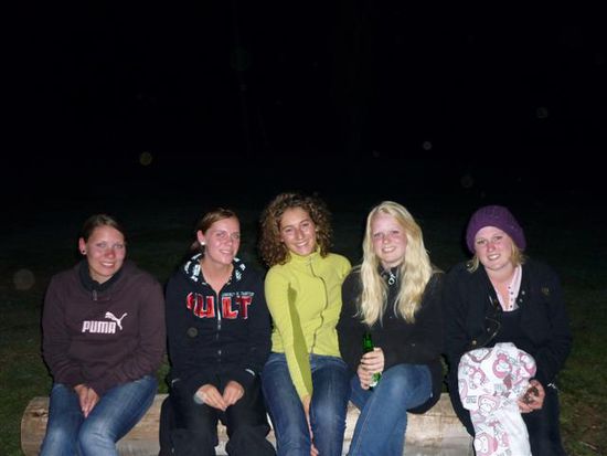 britta, liv aus dänemark, ich, maria aus dänemark und carina...unser cooles zimmer