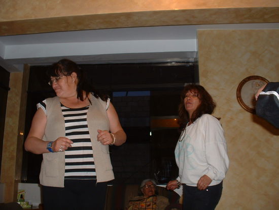 die Schwestern meiner Gastmutter Carmen + Cris