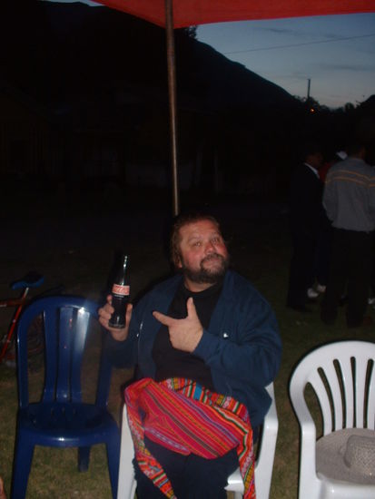 German und sein Alibi-Foto, das angeblich beweisen soll, dass er keinen Alkohol zu sich genommen hat. Aber ich machs jetzt offiziell: die Cola war meine !