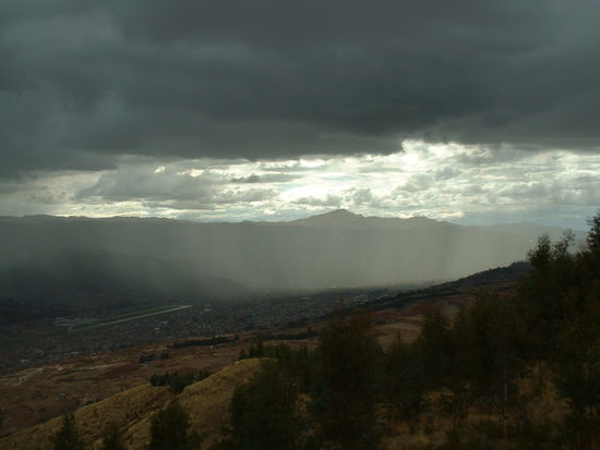 Cusco als der Regen anfing (wir waren zu der Zeit noch im Trockenen)