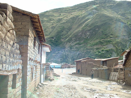 Die Einfahrt zum Dorf