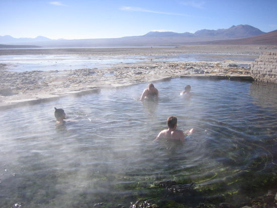 danach noch ein wärmendes Bad im Schwefelwasser, bevor unsere Reise dann auch schon endete. Schön wars aber auf alle Fälle