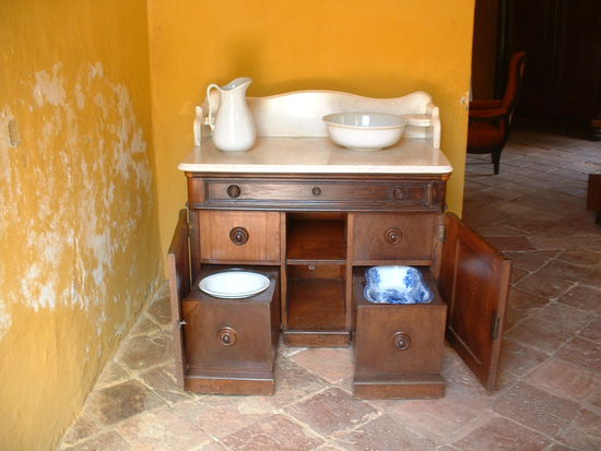 Bolivars stilles Oertchen  eins fuer Pipi, eins fuer Kaka