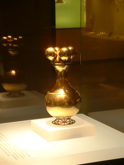 Poporo - ein Behaelter fuer Kalk, um die Wirkung der Cocablaetter freizusetzen