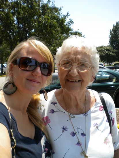 mit meiner oma in der stadt....