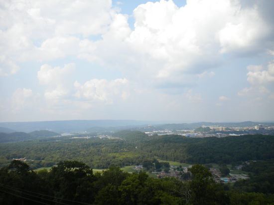 die aussicht vom lookout mountain (bei besten wetterverhaeltnissen sieht man von hier 7 staaten)