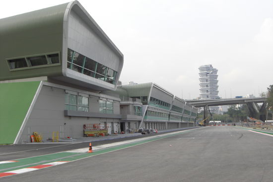 Damit ihr es auch glaubt. Die Boxengasse und die Startaufstellung 