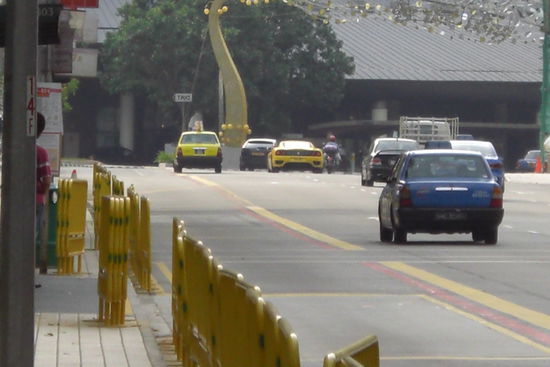 Wer findet den Ferrari im Bild? Der war einfach zu schnell um ihn früher zu fotografieren!