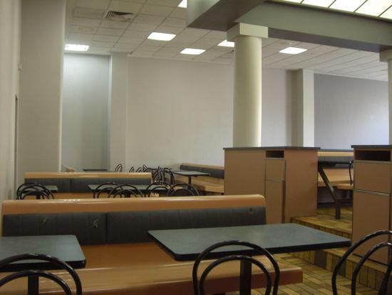 Das ist übrigens mein Büro bei Mc Donalds, wo ich jeden Tag 4Stunden für die Jobsuche verbringe...