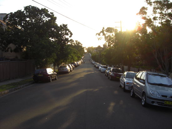 So sieht es aus wenn man abends so gegen 19Uhr durch die Nachbarschaft von der S-Bahn aus nach Hause läuft!