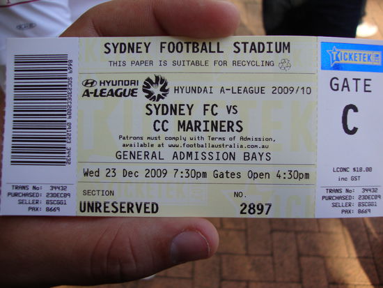 Unser zweites Spiel unseres Sydney FC für 18$ ne Studentenkarte ist ok!